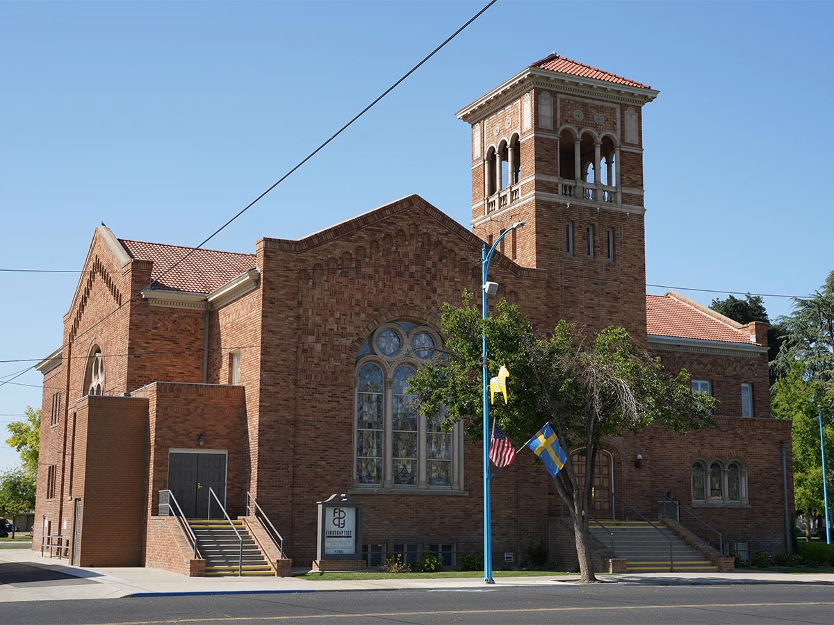First-Baptist-Church-of-Kingsburg-Downtown-Kingsburg