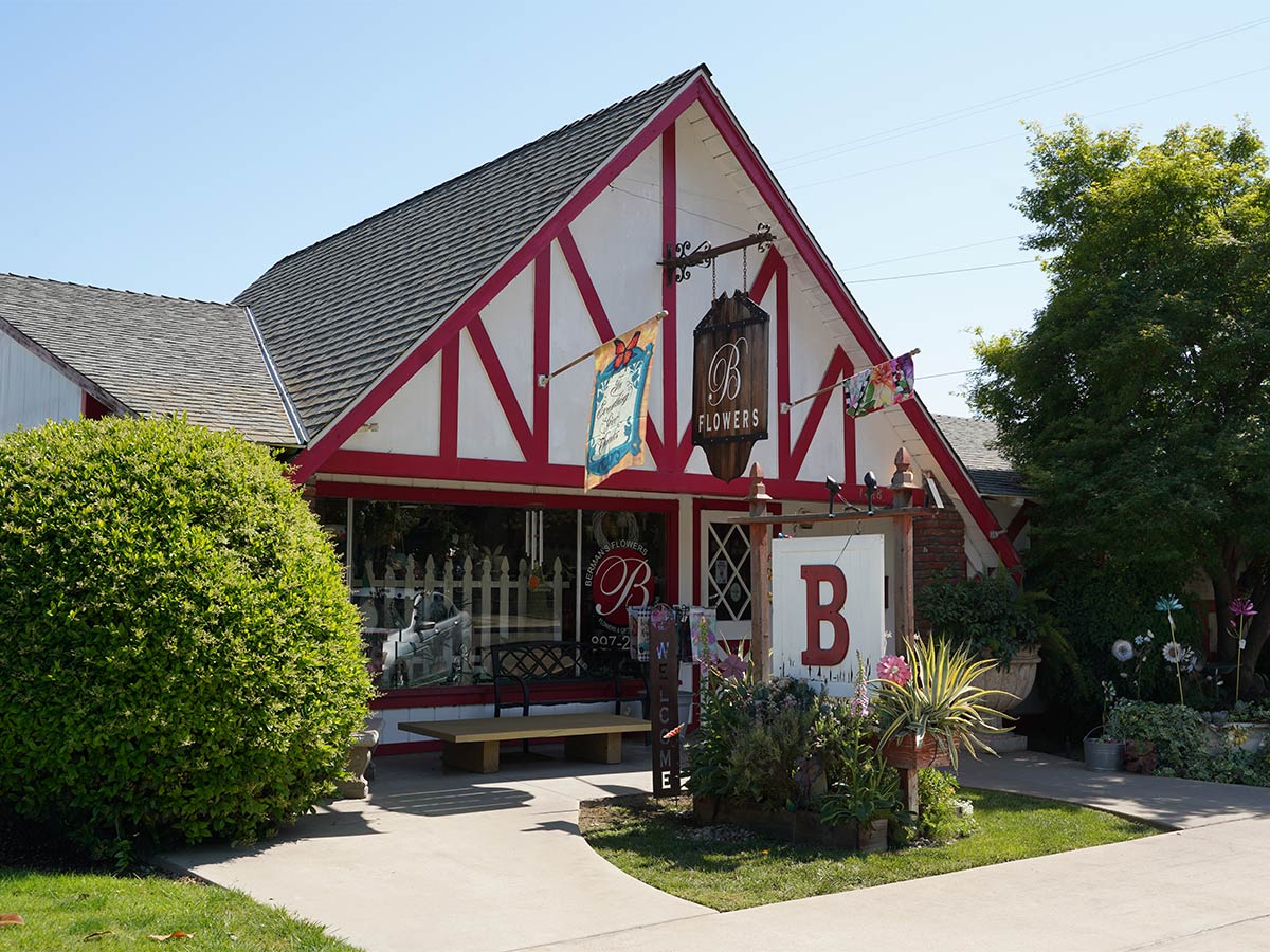 Bermans-Flowers-and-Gifts-Downtown-Kingsburg